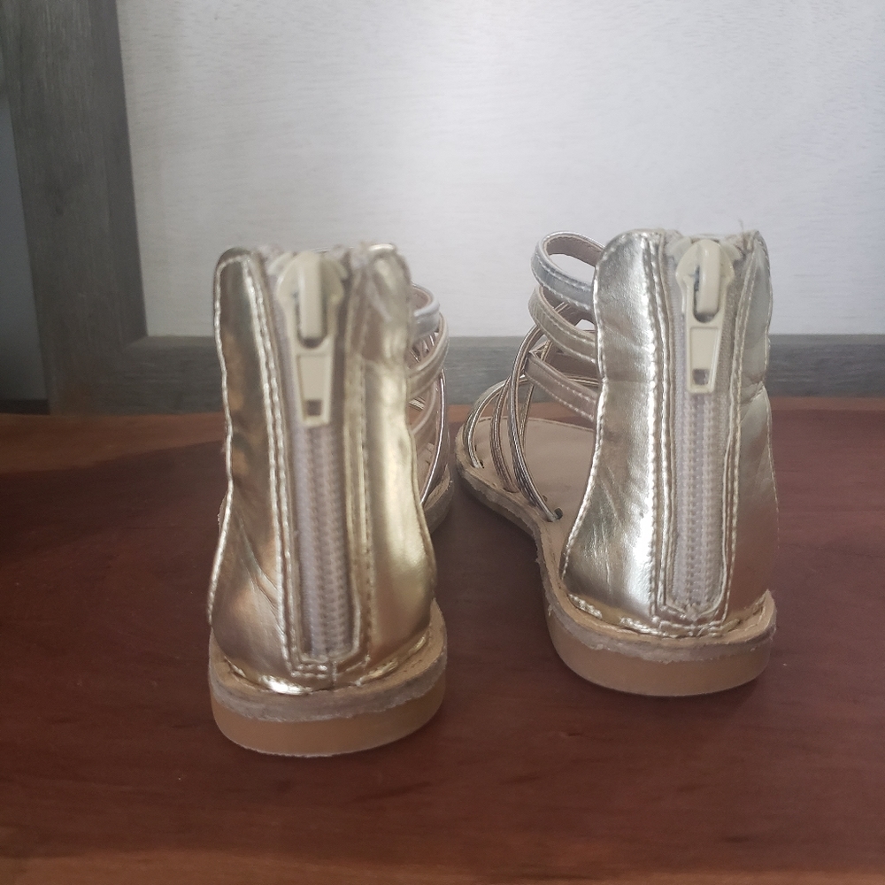 Tucker + Tate Metallic Gold/Silver Strappy Sandals Size 8M - Picture 9 of 12